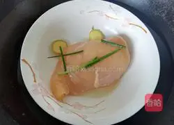 Cold Salad Illustration of how to make chicken shreds 4