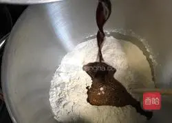 Illustration of how to make brown sugar blossom steamed buns 4