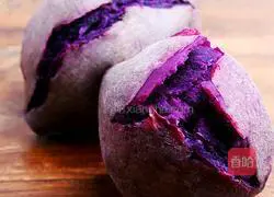 Illustration of how to make sweet flower rolls 1