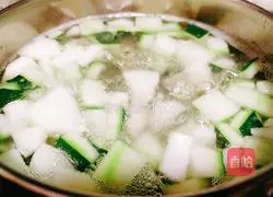 Illustration of how to make pear stewed winter melon rind 6