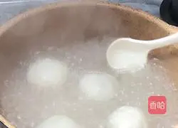 Illustration of making local vegetables and pork glutinous rice balls 12