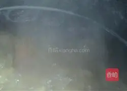 Illustration of how to make healthy and slimming white fungus soup 11