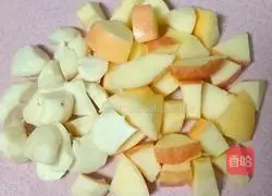 Illustration of how to make apple and water chestnut rice paste 3