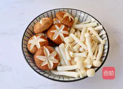 Mushroom and Corn Spare Ribs Illustration of how to make soup 4