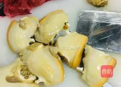 Illustration of how to make fried river clams with pepper 7