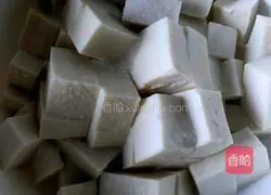 Illustration of how to make vegetable, meatball and tofu soup 1