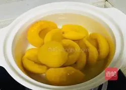 Illustration of how to make canned frozen peaches 4