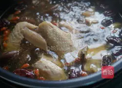 You must drink this bowl of soup to replenish your health in winter - Astragalus and Red Dates Stewed Chicken Soup Illustration 11