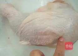 Illustration of how to make Qi and Blood Chicken Soup 1