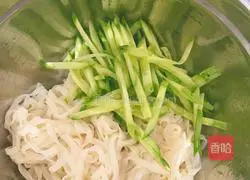 Illustration of Korean spicy sauce noodles 3