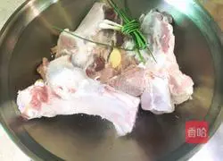 Illustration of how to make white cut hooves 3