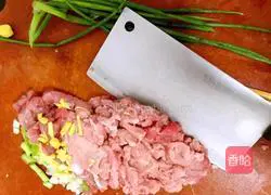 Illustration of how to make Xiao Long Bao 3