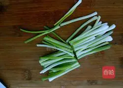 Illustration of how to make three shredded cold dishes 6