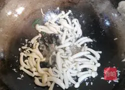 Illustration of Shanghai Soft Fried Noodles 6