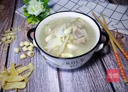 Lotus seed, lily and Yuzhu soup recipe 1