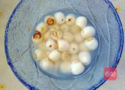 Illustration of how to make red bean and lotus seed soup 3