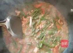 Illustration of how to make steamed beans and noodles 6