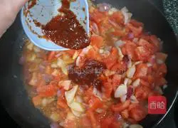 Illustration of how to make red sauce tomato pasta 7