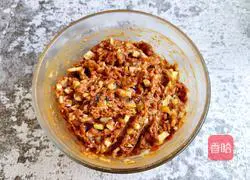 Illustration of how to make the most noisy Xiao Long Bao 8