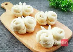 Illustration of how to make milky butterfly steamed buns 15