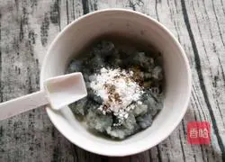 Illustration of how to make loofah and shrimp soup 7