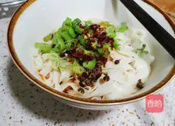 Illustration of how to make spicy noodles 3