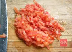 Illustration of how to make tomato sauce spiral pasta 5