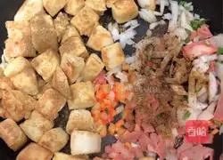 Illustration of how to make cumin and bacon fried steamed buns (improved version of cumin fried naan) 6