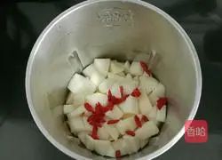 Illustration of how to make Sichuan clam, wolfberry and snow pear soup 5