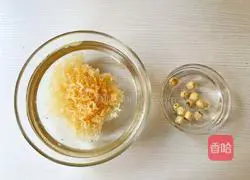 Illustration of how to make roasted pears with rock sugar 2