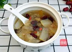 Illustration of Tremella and Snow Pear Soup 13