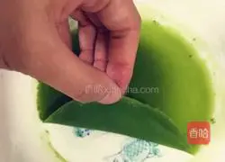 Illustration of how to make spinach cold skin 5
