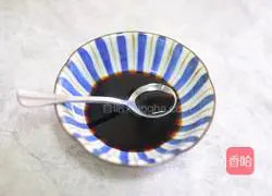 Illustration of how to make noodles with scallion oil 3