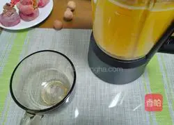 Illustration of how to make apple, tremella and millet paste 5