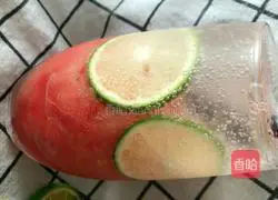 Watermelon Smoothie Sparkling Water Recipe Illustration 9
