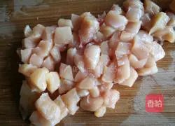 Illustration of how to make thin chicken and fresh fruit pizza 4