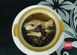 Cantonese flavor~ Tea tree mushroom and chicken leg soup recipe 4