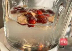 Illustration of how to make black bean nut rice paste 7