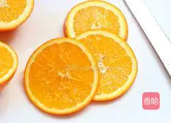 Illustration of how to make cherry strawberry fruit tea 5