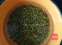 Illustration of how to make mung bean and pork ribs soup 5