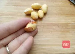 Illustration of how to make red date and longan blood-tonifying soup 5