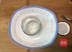 Illustration of how to make pineapple in sugar water 7