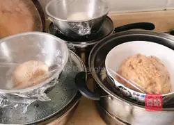 Illustration of how to make milk, red date, walnut and brown sugar steamed buns 5