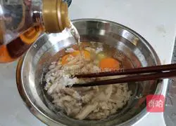 Illustration of how to make steamed eggs with crab sticks 7
