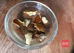 Illustration of how to make braised pork ribs with tangerine peel 3