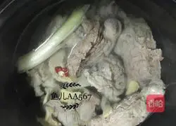 Illustration of how to make sauced horse meat 3