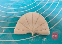 Milk Lotus Leaf Cake Recipe Illustration 11