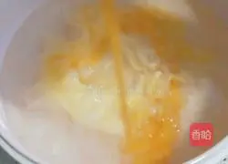 Illustration of how to make seaweed and egg drop soup 8