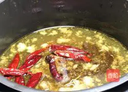 Illustration of how to make beef rib soup and rice noodles 5