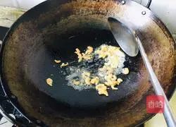 Illustration of how to make lettuce and sea rice soup 3